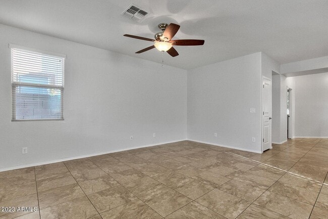 Building Photo - 1675 W Pelican Dr