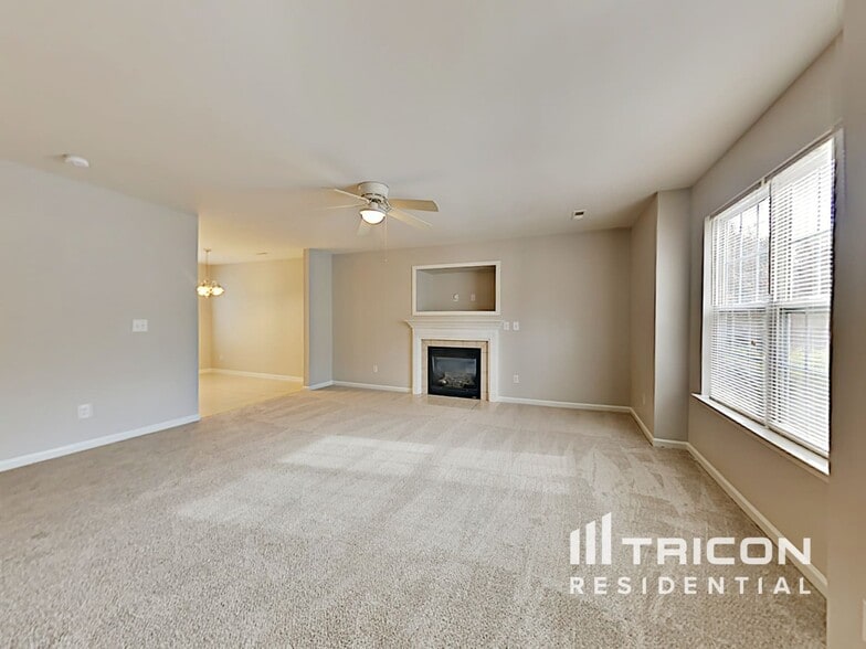 Building Photo - 4805 Canipe Dr