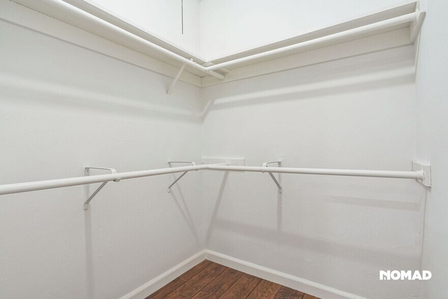 Building Photo - 5450 Scenic Ave