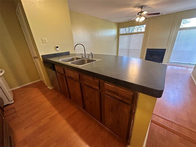 Building Photo - 6728 Lancret Hill Dr