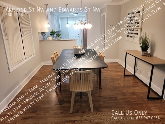 Building Photo - 1471 Akridge St NW