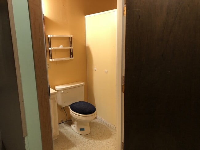 Building Photo - Top notch property!