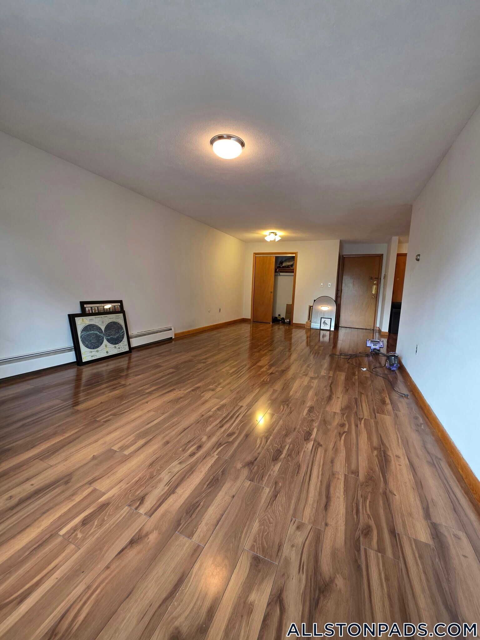 Building Photo - 28 Brentwood St