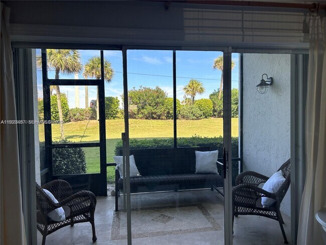 Building Photo - 5151 N Hwy A1A