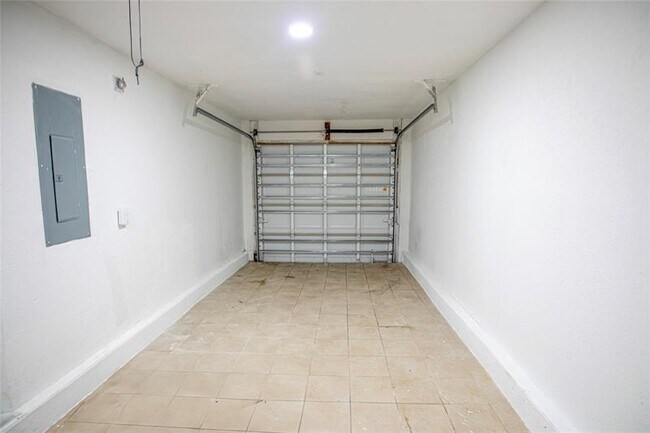 Building Photo - 7942 NW 37th Dr