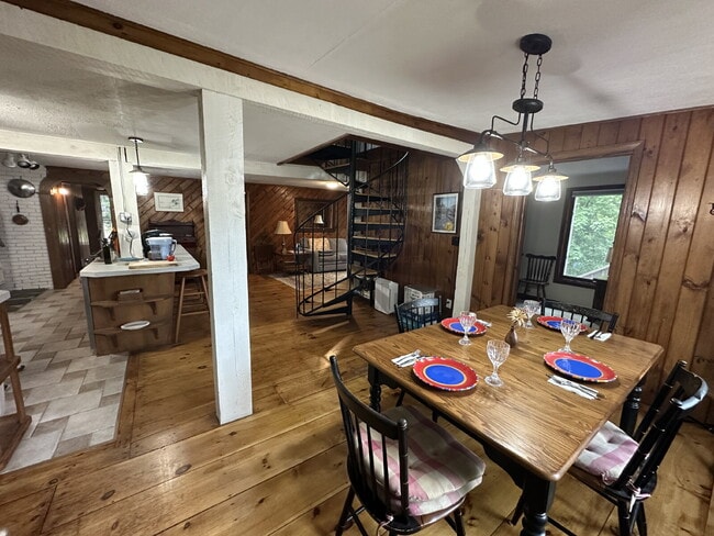 Building Photo - Peaceful Waterfront Living: 2-Story Home on River Road with Ample Outdoor Storage & Water Extras!