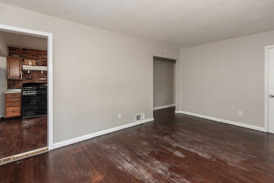 Building Photo - 320 Millman Dr