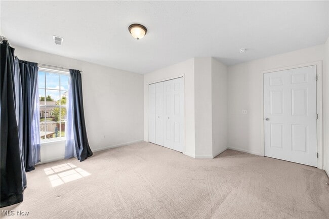 Building Photo - 126 Granite Ct