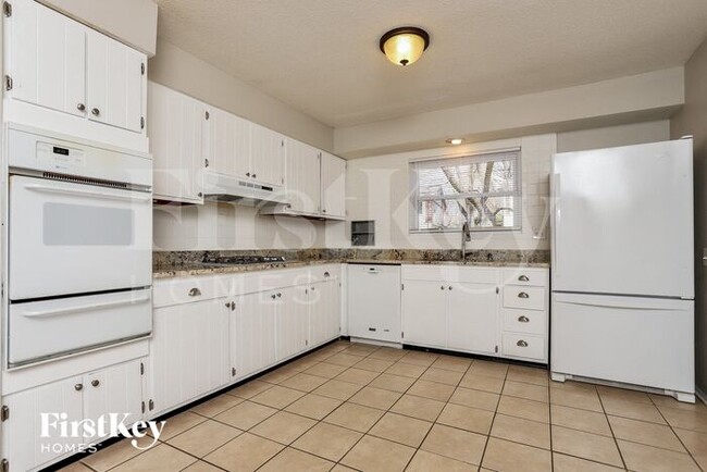Building Photo - 13235 Delft Dr