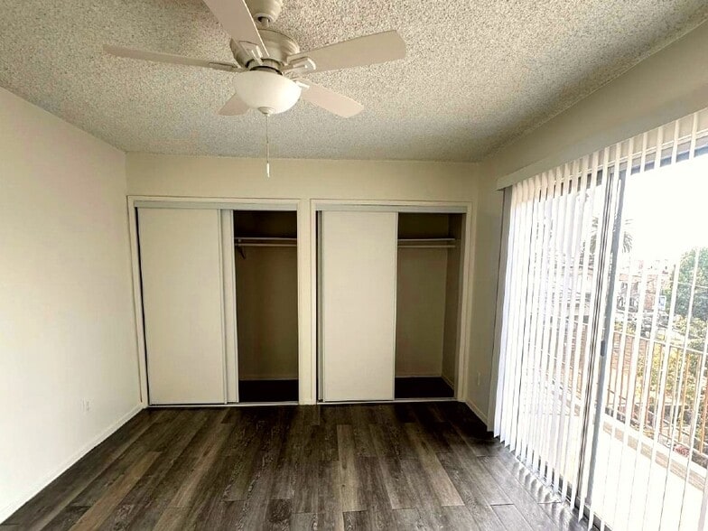 Building Photo - 915 N Wilton Pl