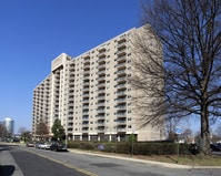 Building Photo - Parc East