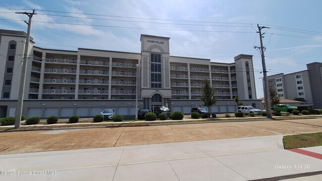 Primary Photo - 1805 Riverside Dr