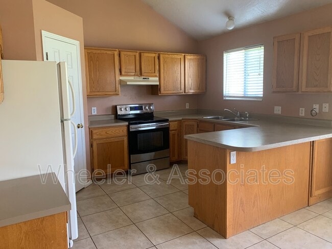 Building Photo - 1315 Brooke Ln