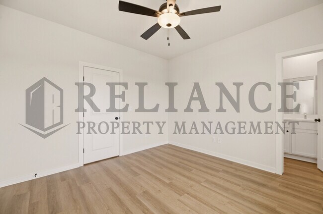 Building Photo - 157 N Gowen St