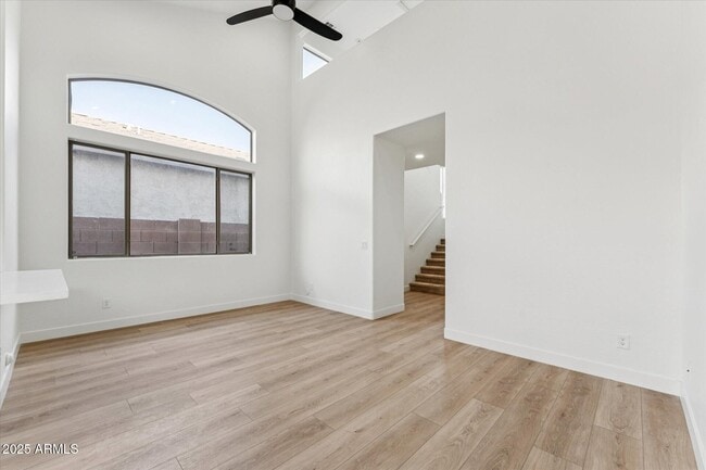 Building Photo - 9934 E Empress Ave