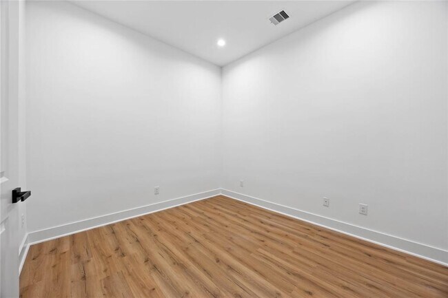 Building Photo - 7719 Orebo St