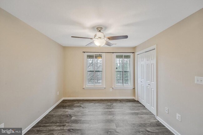 Building Photo - 1060 Gardenview Loop