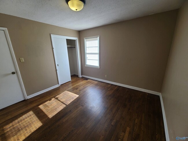 Building Photo - 3606 Northwest Crestmore Avenue