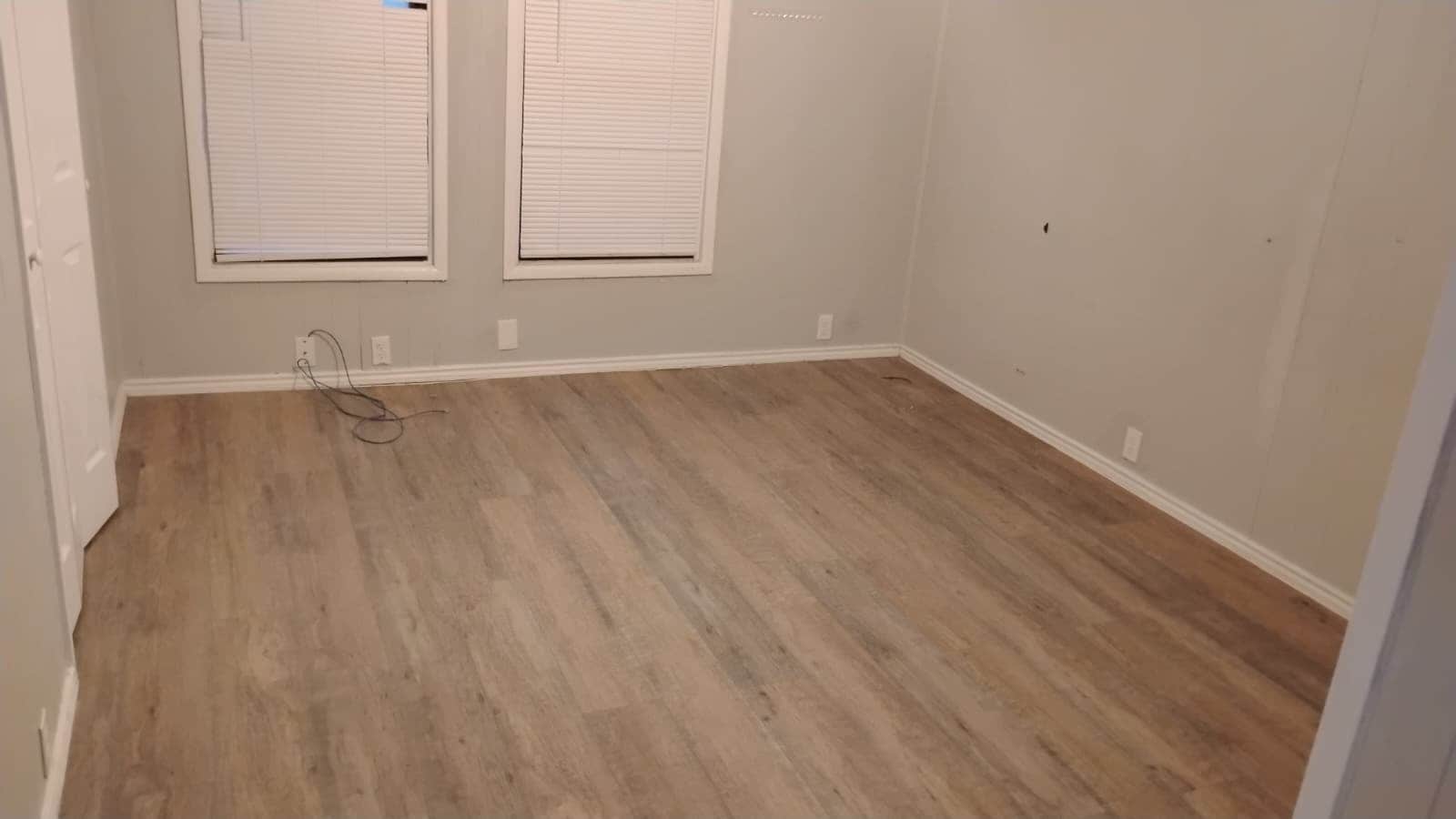 Building Photo - 211 W Huff Ave