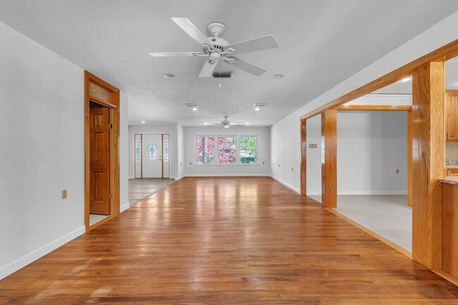 Building Photo - 307 Palmetto Ave