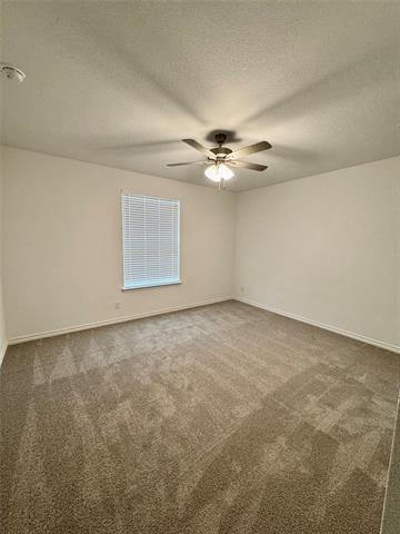 Building Photo - 504 Saddle Ln