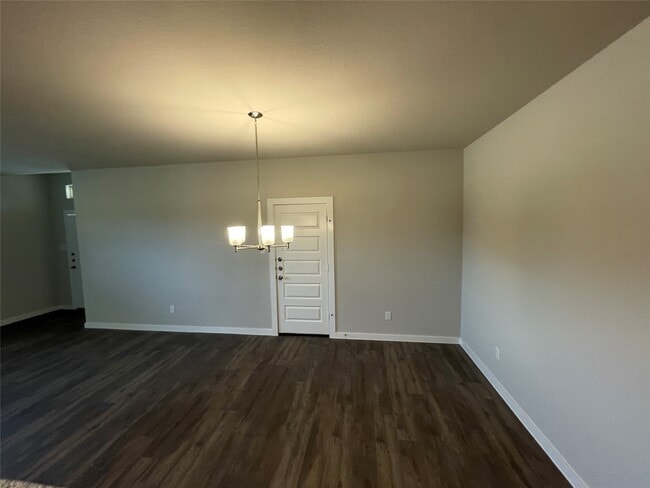 Building Photo - 9801 Grosbeak Ln