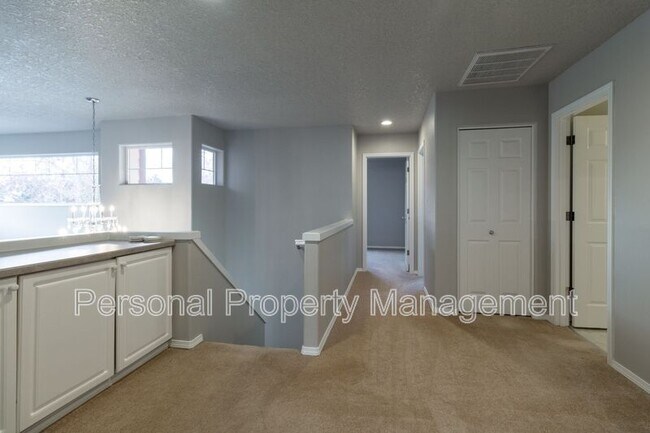 Building Photo - 17407 SE 23rd Way