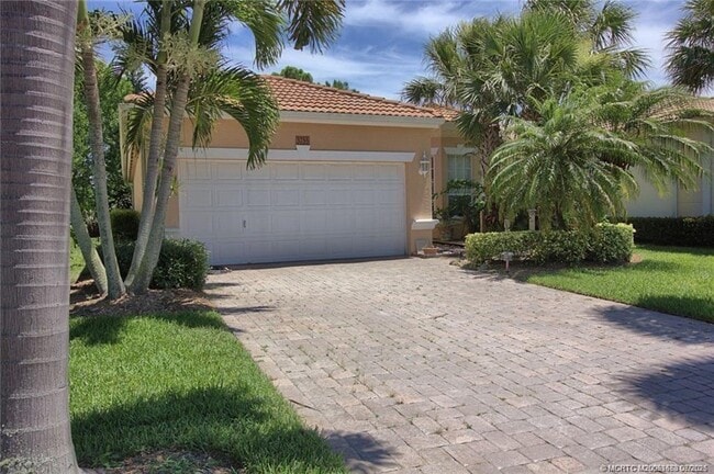 Building Photo - 3755 NW Deer Oak Dr