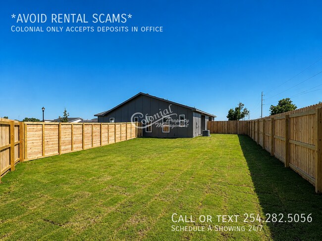 Building Photo - 1614 Crooked River