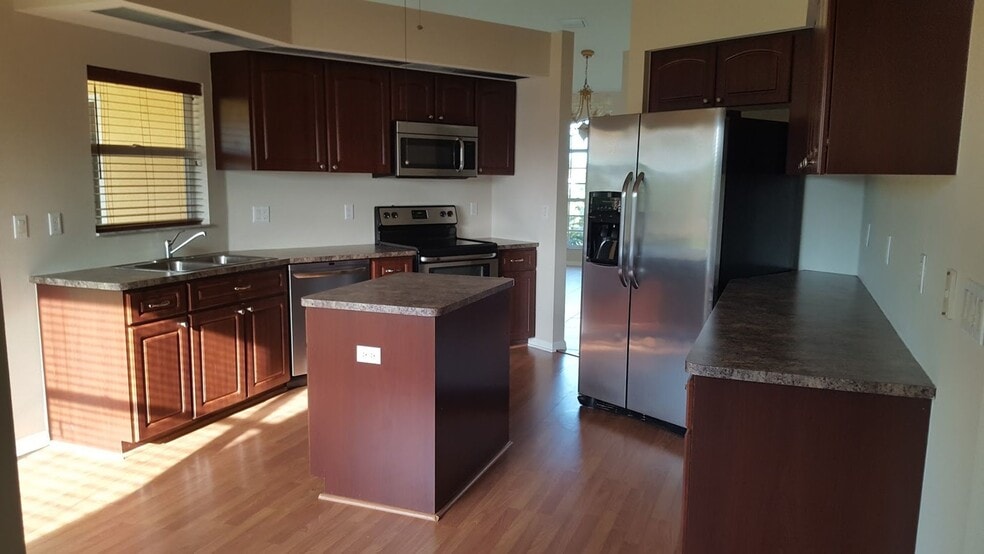 Building Photo - Coming early July ! Gorgeous home overlooking lake