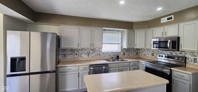 Building Photo - 12472 Buccaneers Dr