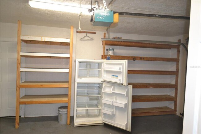 Building Photo - 746 Barbara St