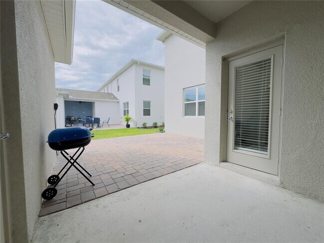 Building Photo - 6104 Park Promenade Way