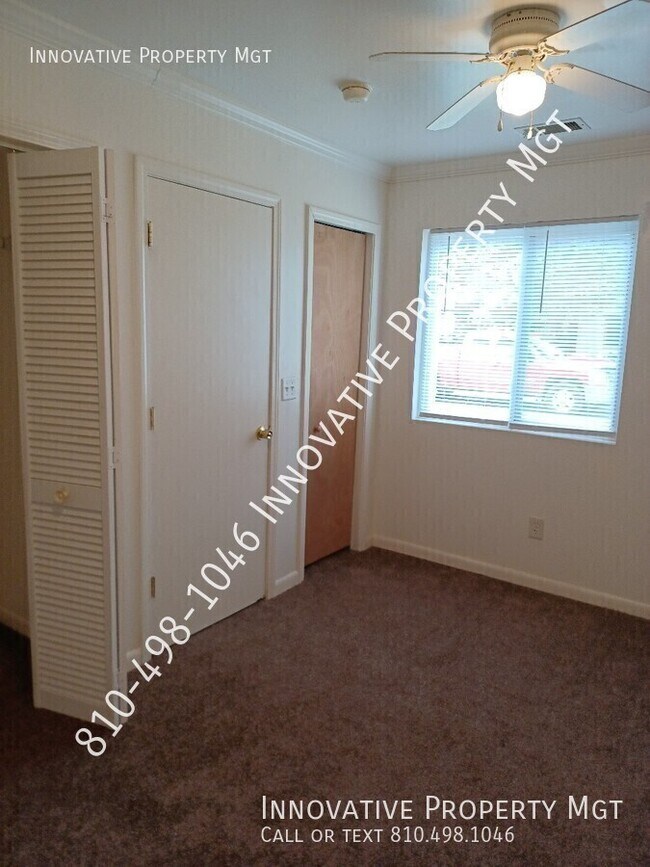 Building Photo - 1121 W Buder Ave