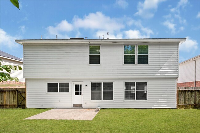 Building Photo - 5019 Woodland Meadows Ln
