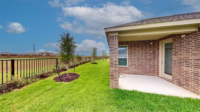 Building Photo - 4809 Sun Fls Dr