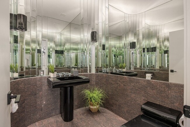 Building Photo - 1146 Country Ridge Dr