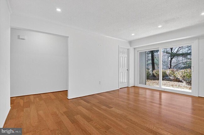 Building Photo - 7753 Inversham Dr