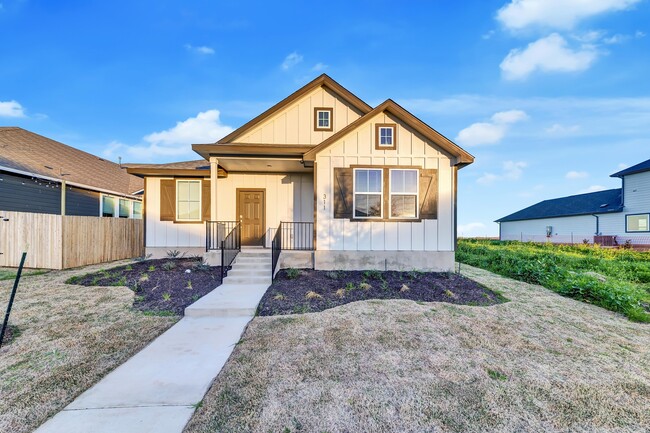 Building Photo - 311 Ravens Crst Dr