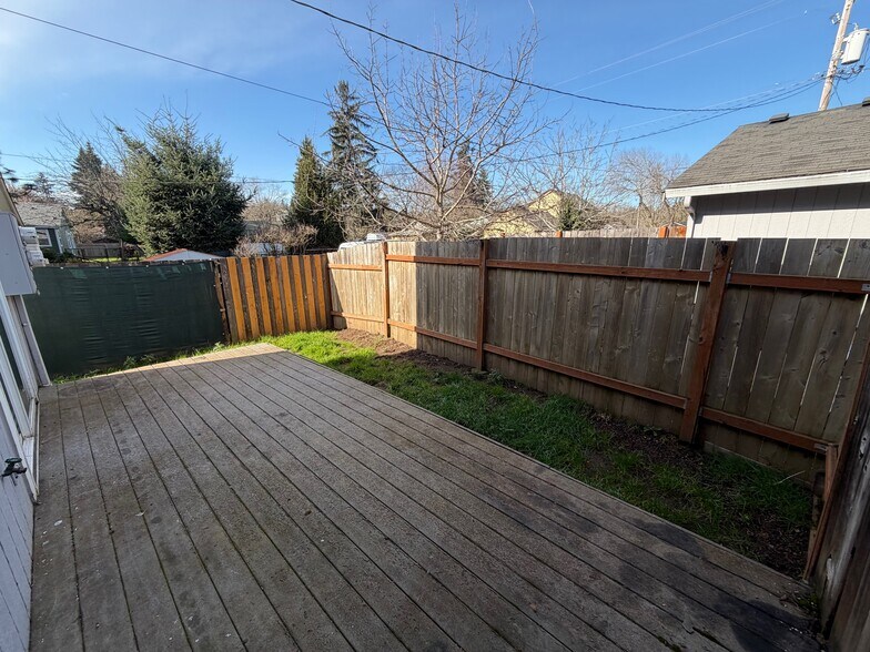 Building Photo - 1139 2nd St NW