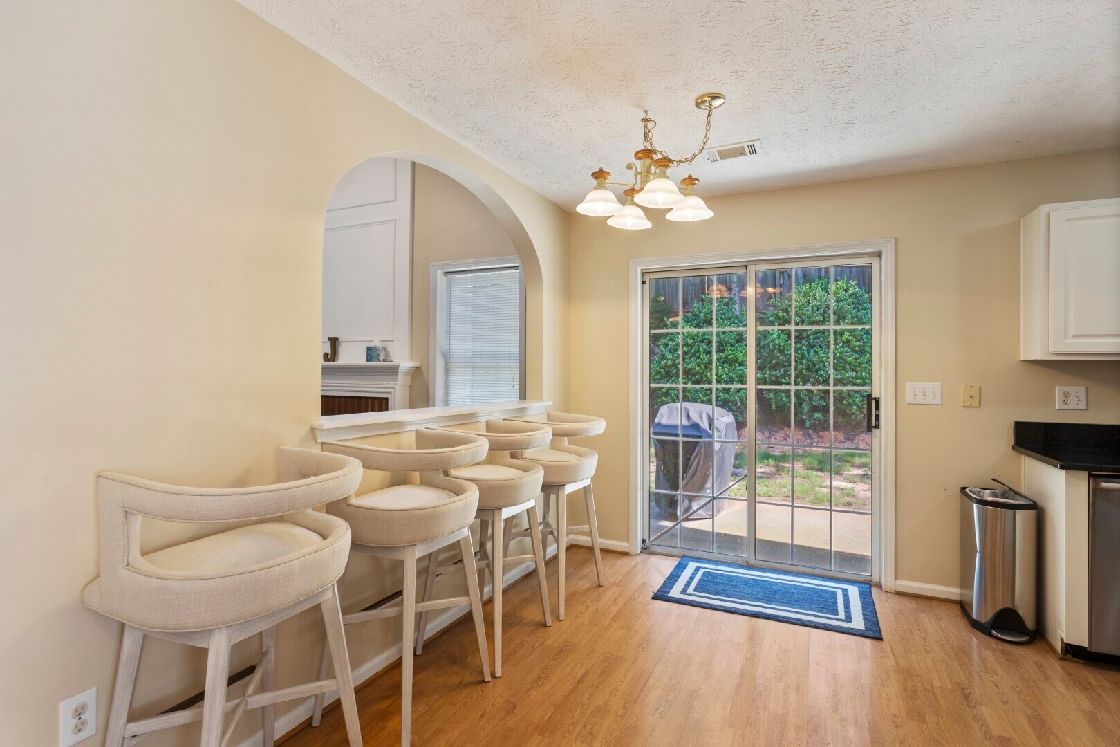 Building Photo - 2260 Winthrope Way Dr