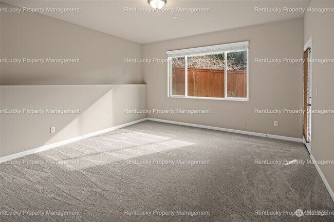 Building Photo - Stunning Like-New Home in Arbor Mist – Pri...