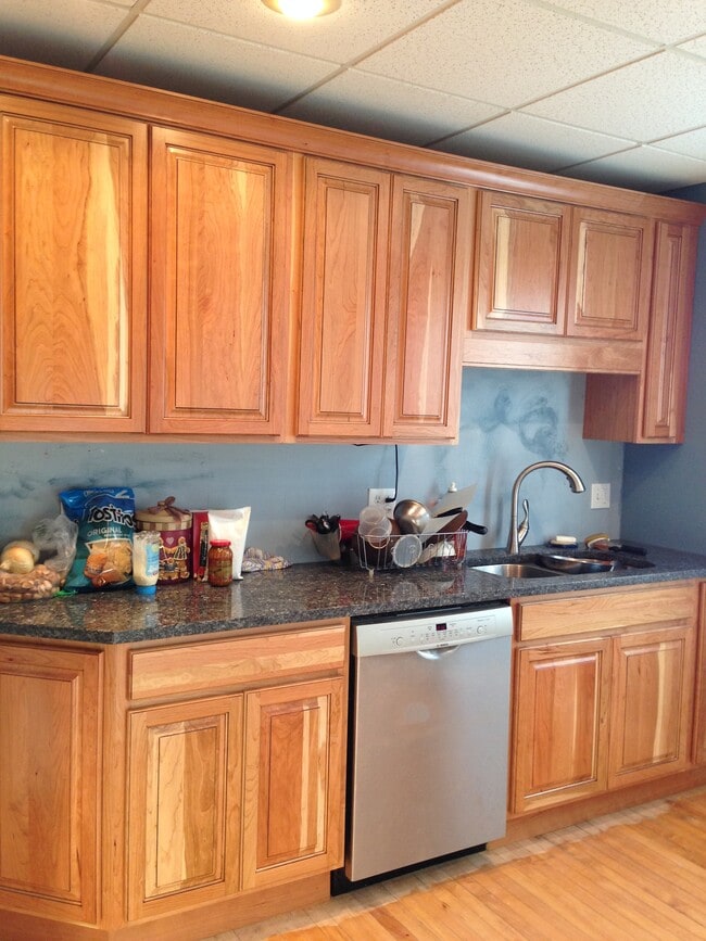 Kitchen - 931 Westcott St