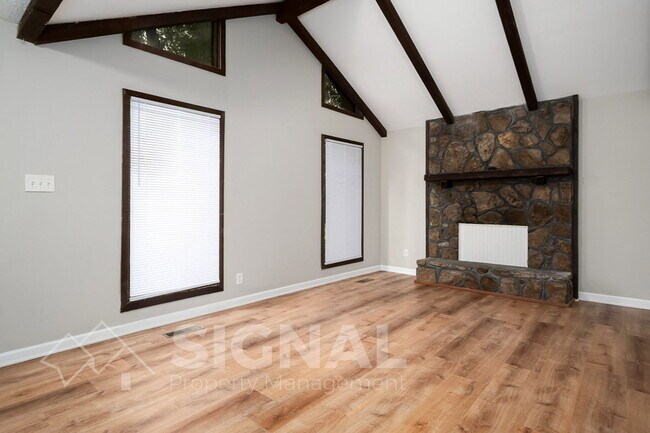 Building Photo - 3037 Apple Valley Ln