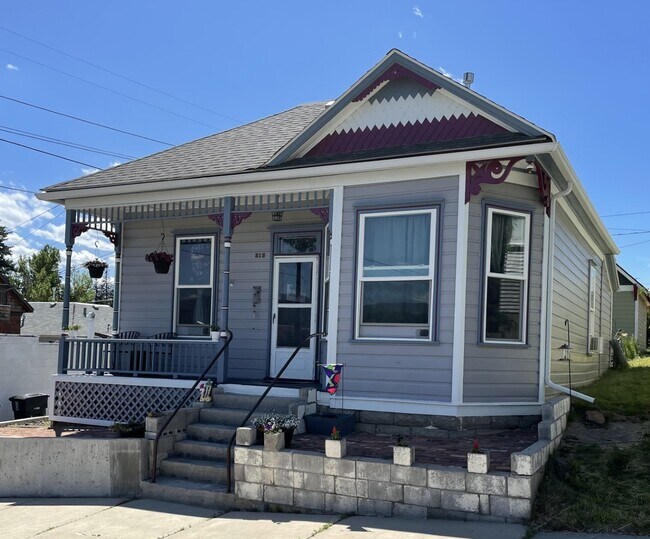 215 N. Emmett - 215 N Emmett Ave