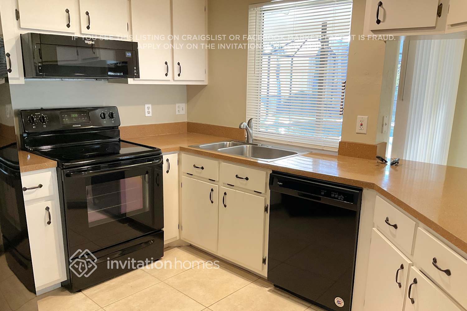 Building Photo - 17502 Brentwood Ct