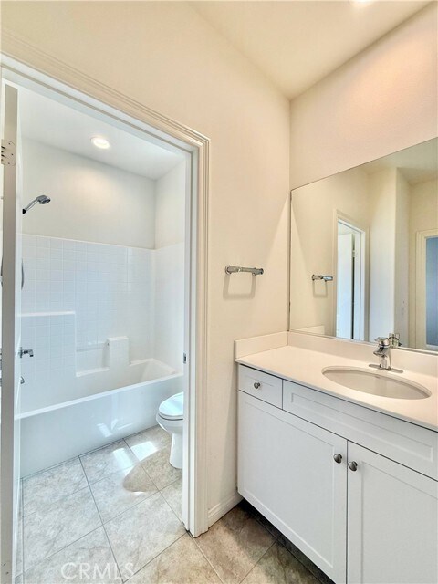 Building Photo - 14371 Cambria Ct