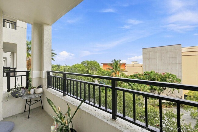 Building Photo - 610 W Las Olas Blvd