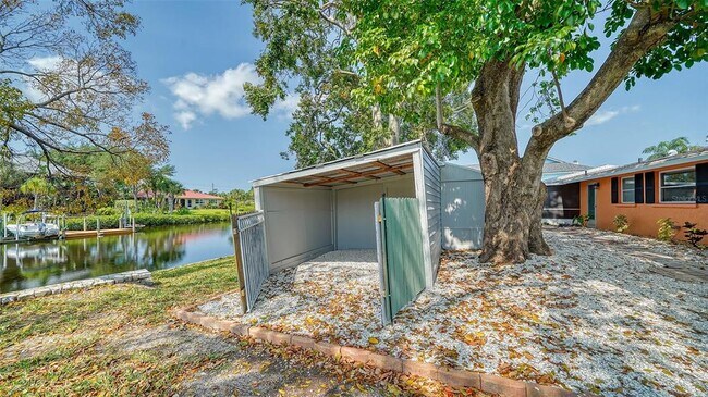 Building Photo - 641 Coral Dr
