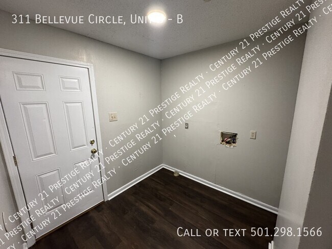 Building Photo - 311 Bellevue Cir